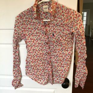 ⭐️4/$25 Abercrombie floral button down top